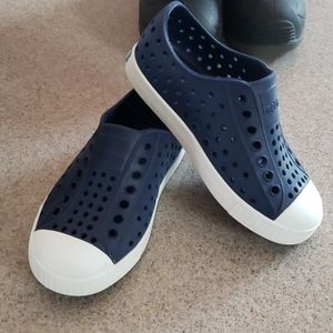 Native Jefferson slip ons